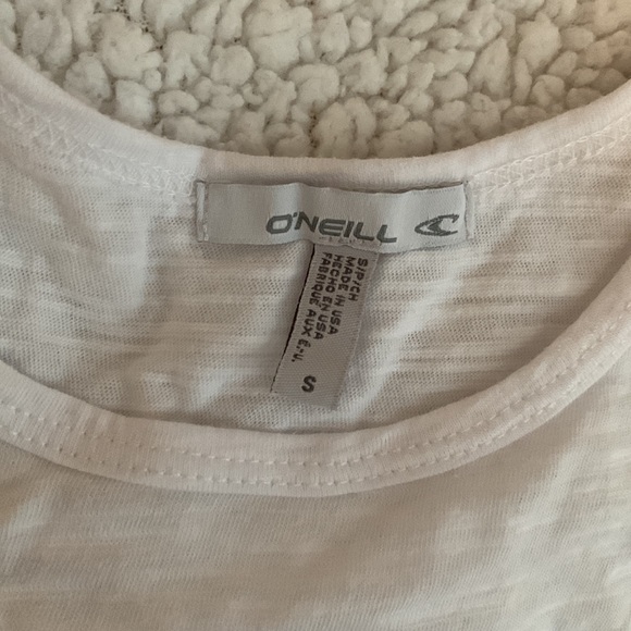 White camisole with pictures from O’neill, size small - Picture 2 of 2